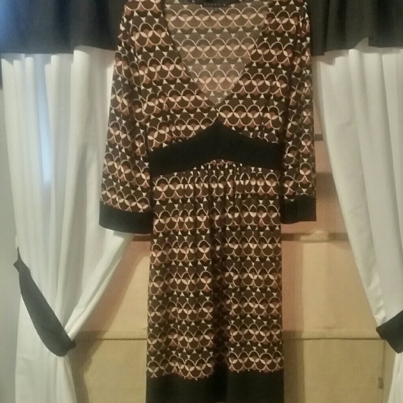 Tiana B. Dresses & Skirts - Tiana  B beautiful dress